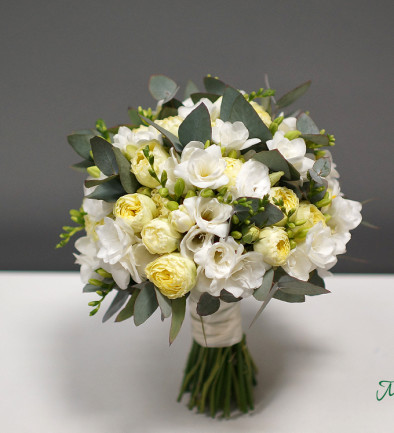 Bridal Bouquet of Green Roses, Lisianthus, Freesia, and Eucalyptus photo 394x433